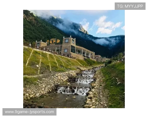 川西大环线自驾旅行必备装备全攻略与安全指南